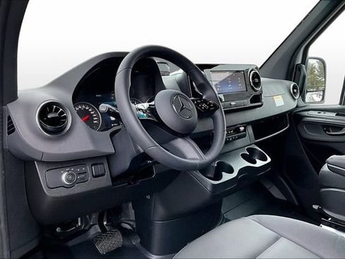 New 2026 Mercedes-Benz Sprinter 2500 image 8