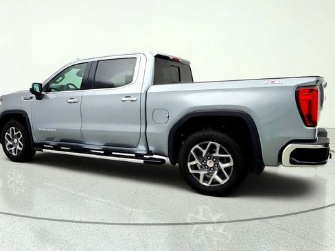 Used 2024 GMC Sierra 1500 SLT w/ SLT Premium Plus Package AWD/4WD image 7