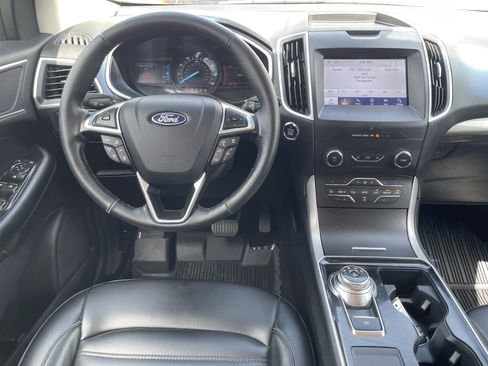 Used 2020 Ford Edge SEL w/ Convenience Package FWD image 16