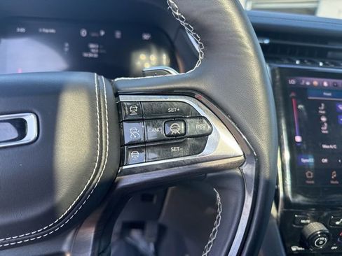 Used 2023 Jeep Grand Cherokee L Overland w/ Advanced Protech Group III image 21