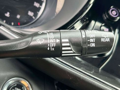 Used 2023 Buick Envision Preferred image 24