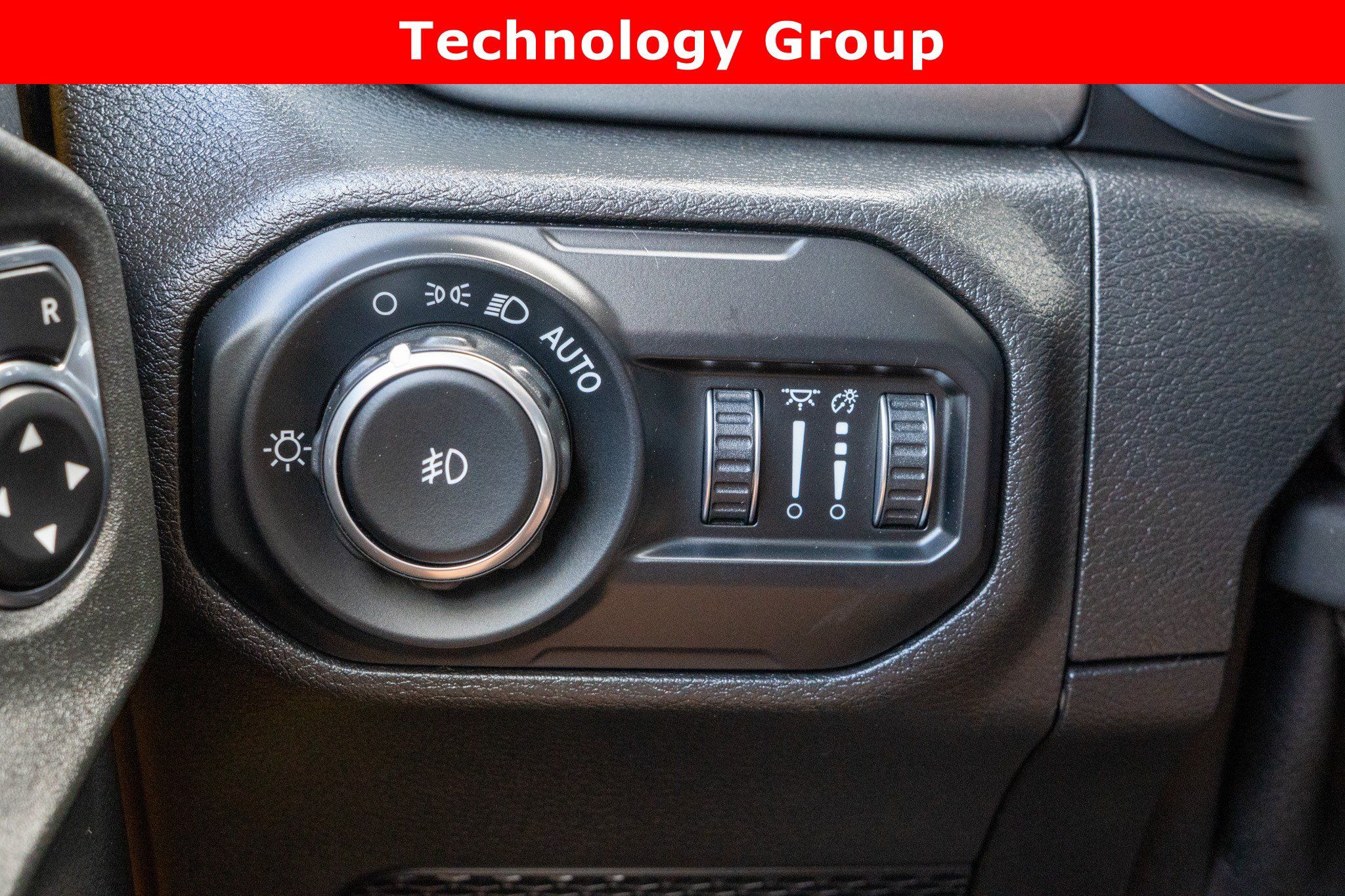 Used 2021 Jeep Wrangler Sport AWD/4WD image 27
