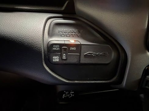 Used 2024 RAM 2500 Big Horn AWD/4WD image 3