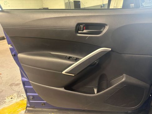 Used 2025 Toyota Corolla Cross LE image 20