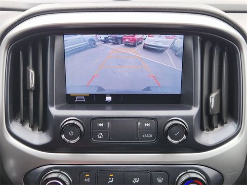 Used 2019 Chevrolet Colorado ZR2 image 14