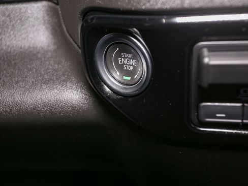 Used 2023 GMC Sierra 1500 Elevation image 31