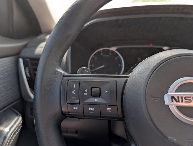 Used 2021 Nissan Rogue SV AWD/4WD image 19