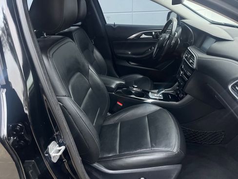 Used 2017 INFINITI QX30 Premium w/ Cargo Package image 20