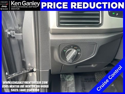 Used 2021 Volkswagen Atlas SEL Premium image 12