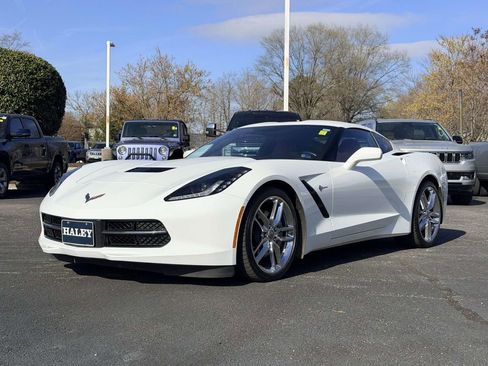 Used 2019 Chevrolet Corvette Stingray Coupe w/ 1LT image 21