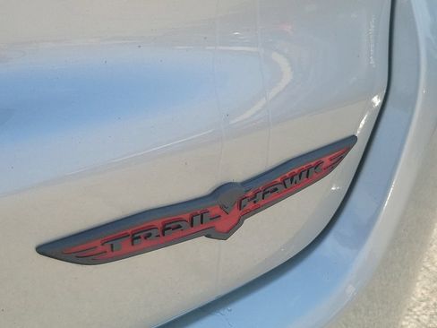 Used 2025 Jeep Compass Trailhawk w/ Trailhawk Elite Group AWD/4WD image 9