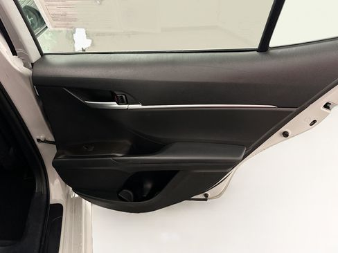 Used 2023 Toyota Camry SE FWD image 31