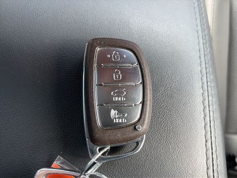 Used 2020 Hyundai Tucson Ultimate w/ Cargo Package FWD image 28