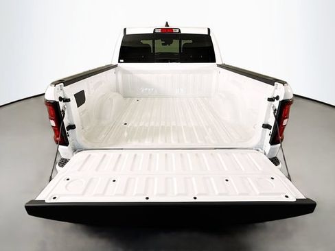 New 2026 RAM 1500 Express AWD/4WD image 23