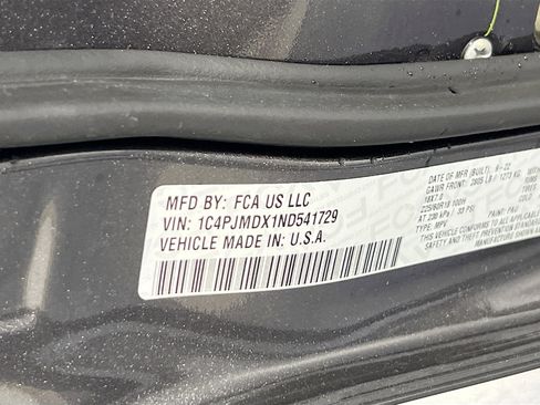 Used 2022 Jeep Cherokee Limited image 31