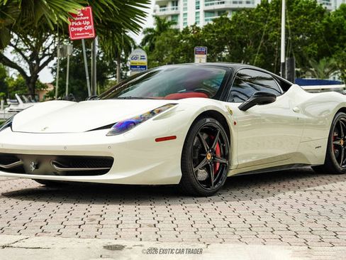 Used 2012 Ferrari 458 Italia Coupe RWD image 12