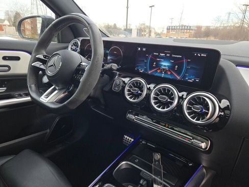 Used 2024 Mercedes-Benz GLA 35 AMG 4MATIC image 9