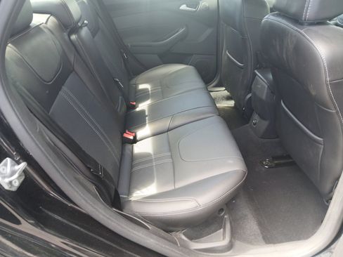 Used 2014 Ford Focus Titanium image 19