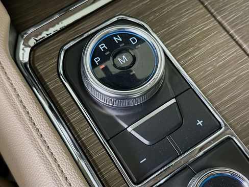 Used 2024 Ford Expedition Max Limited image 25