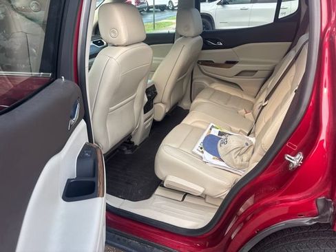 Used 2019 GMC Acadia Denali w/ Technology Package AWD/4WD image 4