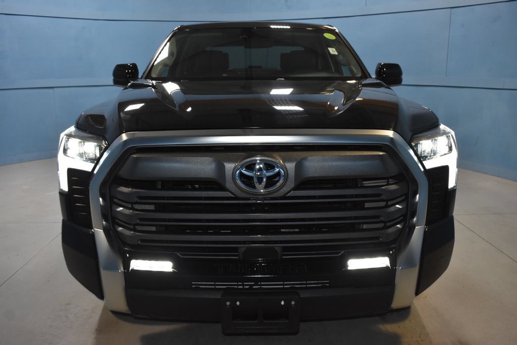 Used 2024 Toyota Tundra Limited AWD/4WD image 25