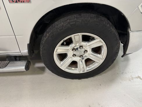 Used 2015 RAM 1500 Lone Star RWD image 13