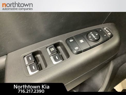 Certified 2020 Kia Sportage LX w/ LX Popular Package image 13