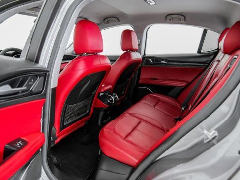 Used 2019 Alfa Romeo Stelvio RWD image 36