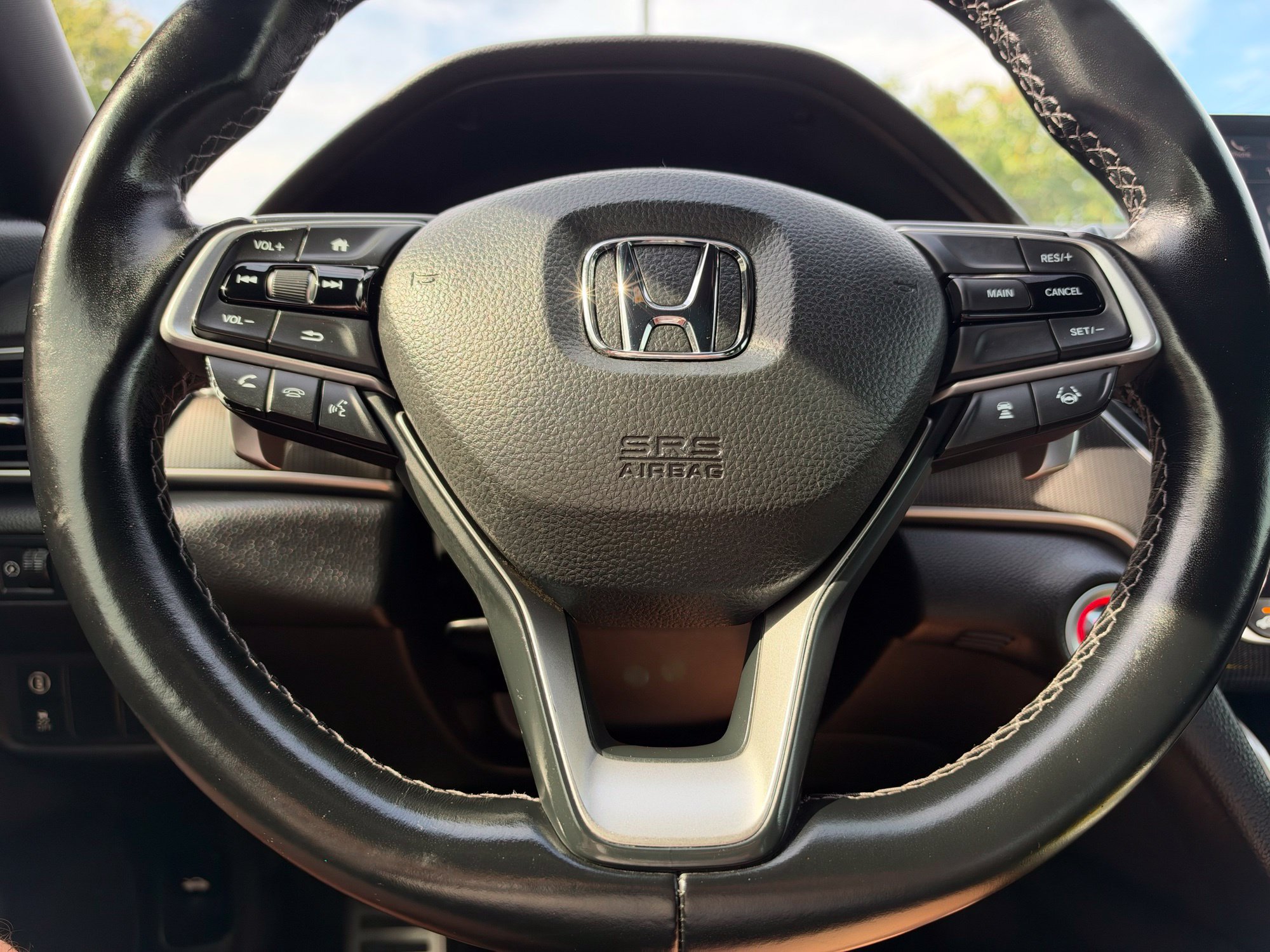Used 2018 Honda Accord Sport image 17