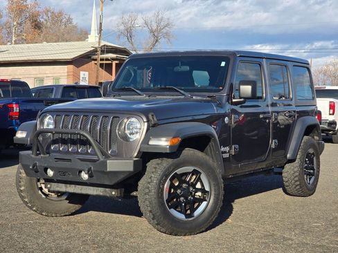 Used 2018 Jeep Wrangler Unlimited Sport image 1
