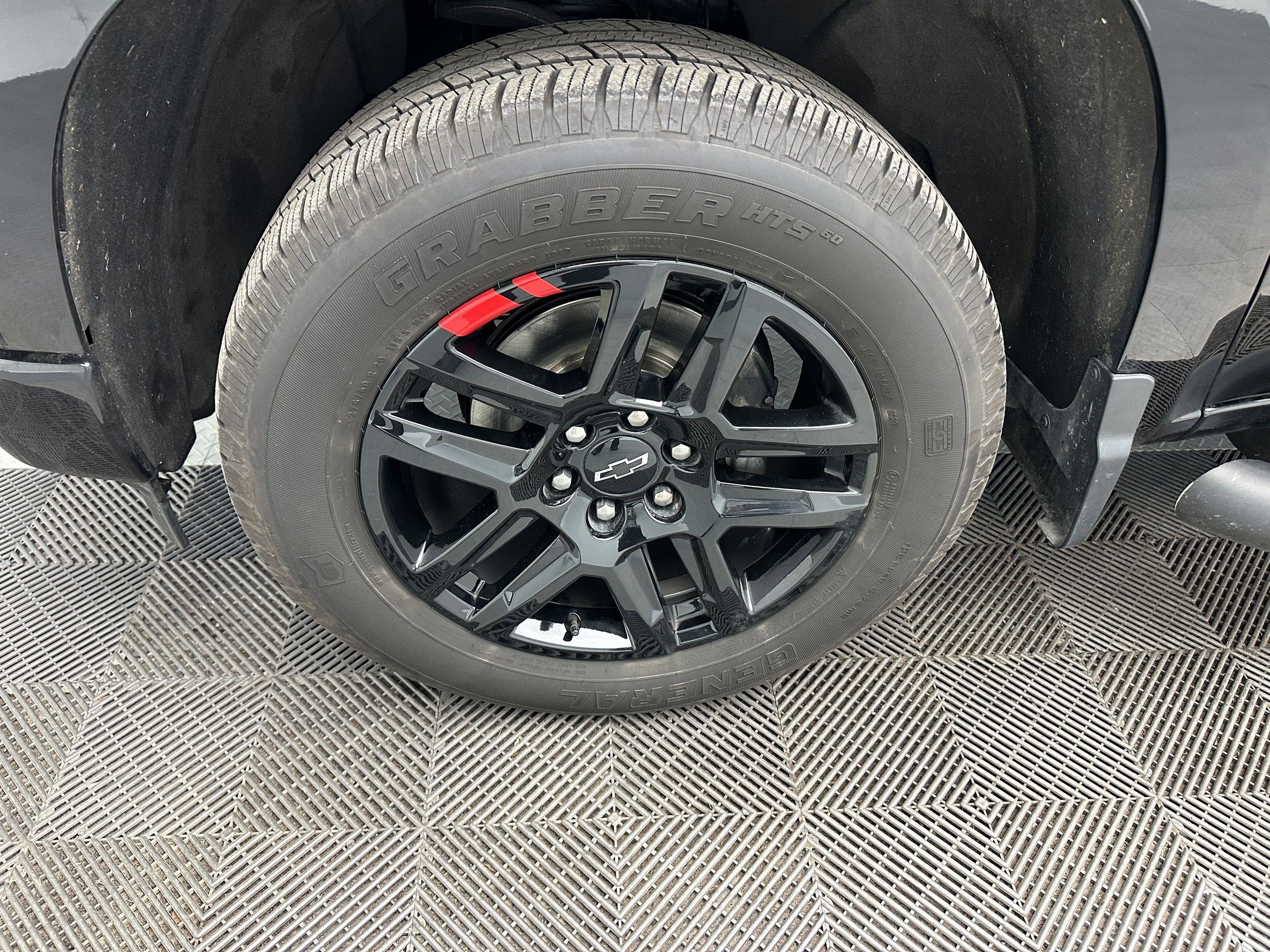 Certified 2024 Chevrolet Silverado 1500 RST w/ Redline Edition AWD/4WD image 13