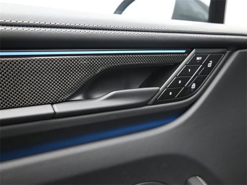 New 2025 Porsche Macan Turbo Electric image 9