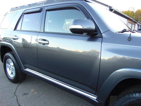 Used 2012 Toyota 4Runner SR5 image 41