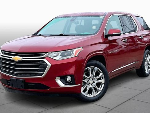 Used 2018 Chevrolet Traverse Premier w/ Driver Confidence II Package image 2