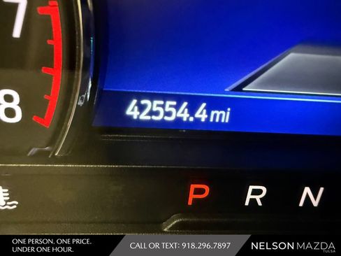 Used 2022 Ford Explorer XLT w/ Equipment Group 202A AWD/4WD image 27