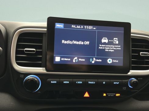 Certified 2023 Hyundai Venue SEL FWD image 24