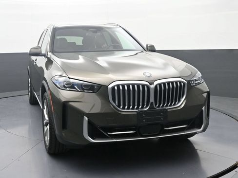 Used 2026 BMW X5 xDrive40i w/ Premium Package AWD/4WD image 2