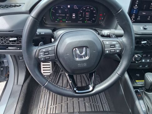Used 2025 Honda Accord Sport image 9
