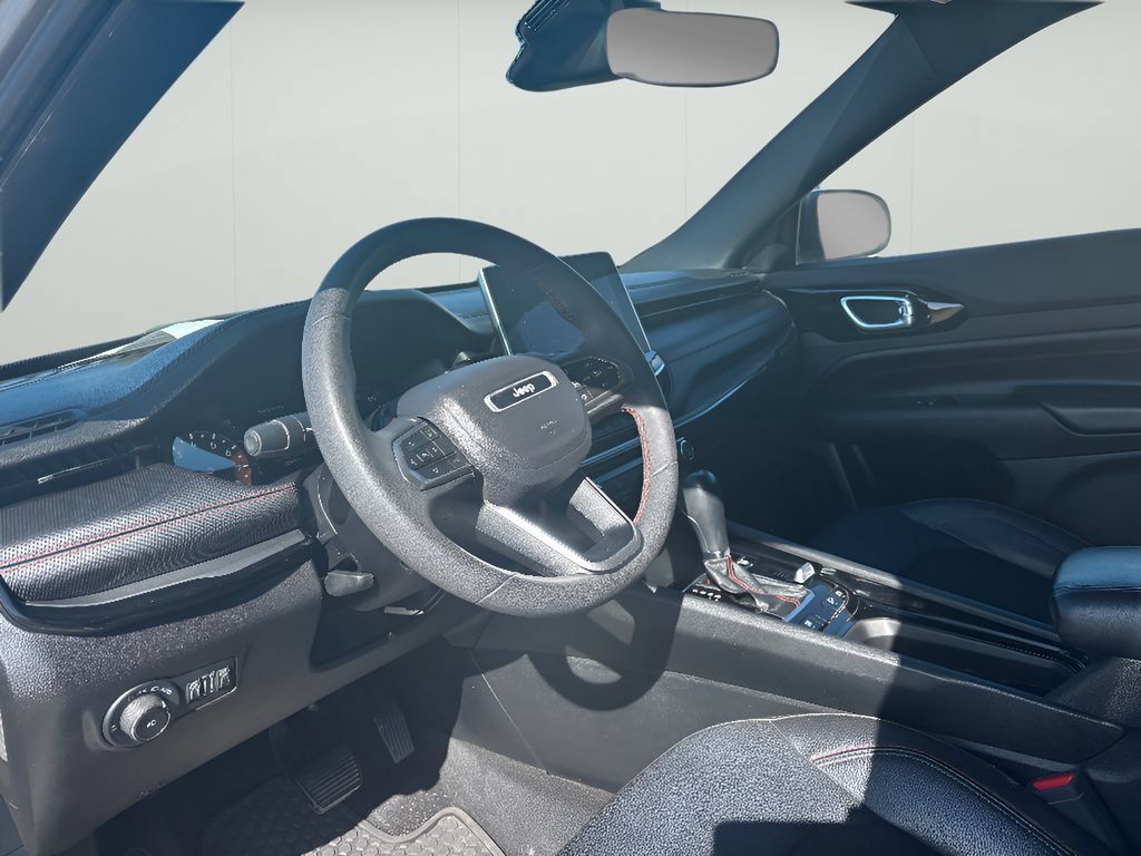 Used 2024 Jeep Compass Trailhawk AWD/4WD image 26