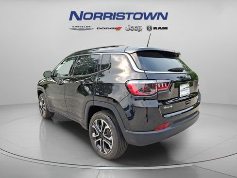 Certified 2022 Jeep Compass Limited w/ Sun and Sound Group AWD/4WD image 4