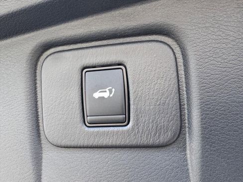 Used 2024 Nissan Murano SL image 11