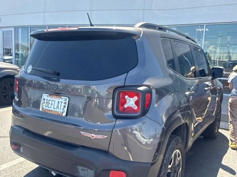 Used 2016 Jeep Renegade Trailhawk AWD/4WD image 16