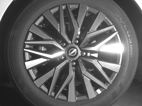 Used 2025 Nissan Altima 2.5 SV image 11