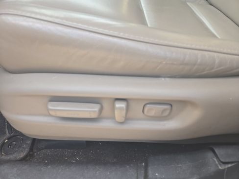 Used 2019 Honda Pilot Touring image 11