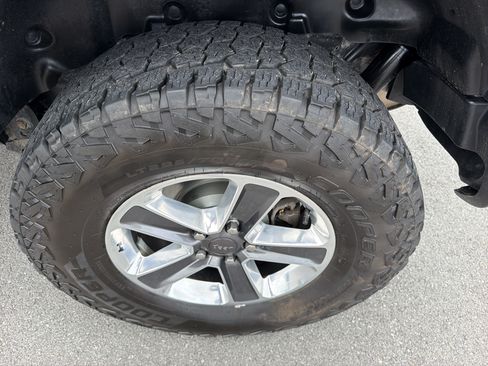 Used 2021 Jeep Wrangler Unlimited Sahara w/ Dual Top Group AWD/4WD image 12