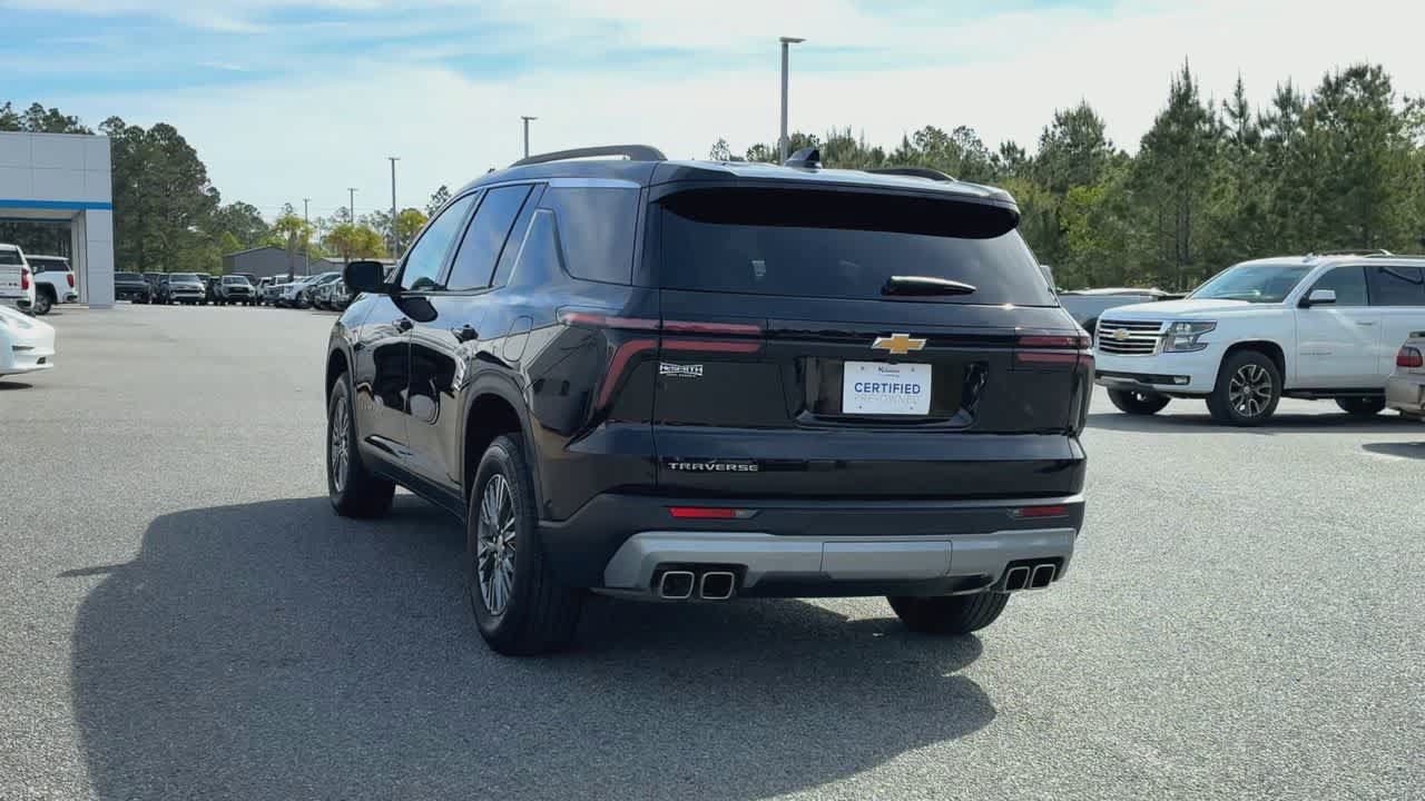 Used 2026 Chevrolet Traverse LT FWD image 7