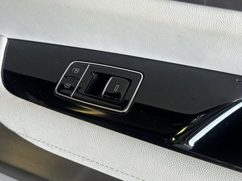 Used 2026 Cadillac Vistiq Luxury AWD/4WD image 23