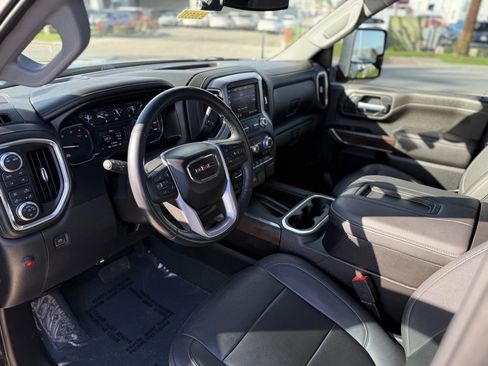 Used 2021 GMC Sierra 3500 SLT w/ SLT Preferred Package image 10
