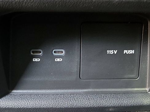 Used 2023 Volkswagen Atlas Cross Sport SEL R-Line AWD/4WD image 11