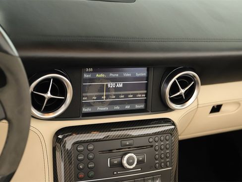 Used 2012 Mercedes-Benz SLS AMG Roadster image 18